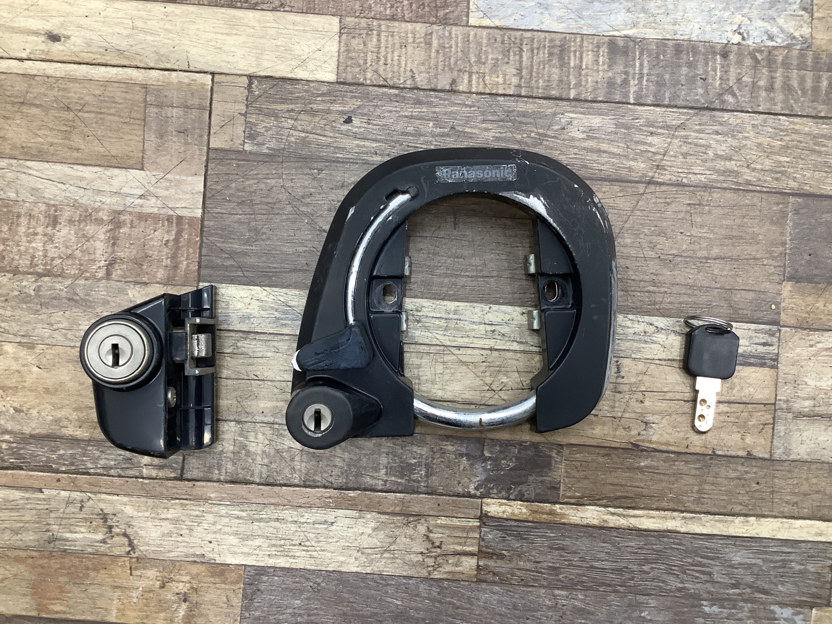 K113 Panasonic ViVi DX パナソニック ビビ・DX(BE-ELD633S2)26インチ カギ キーセット