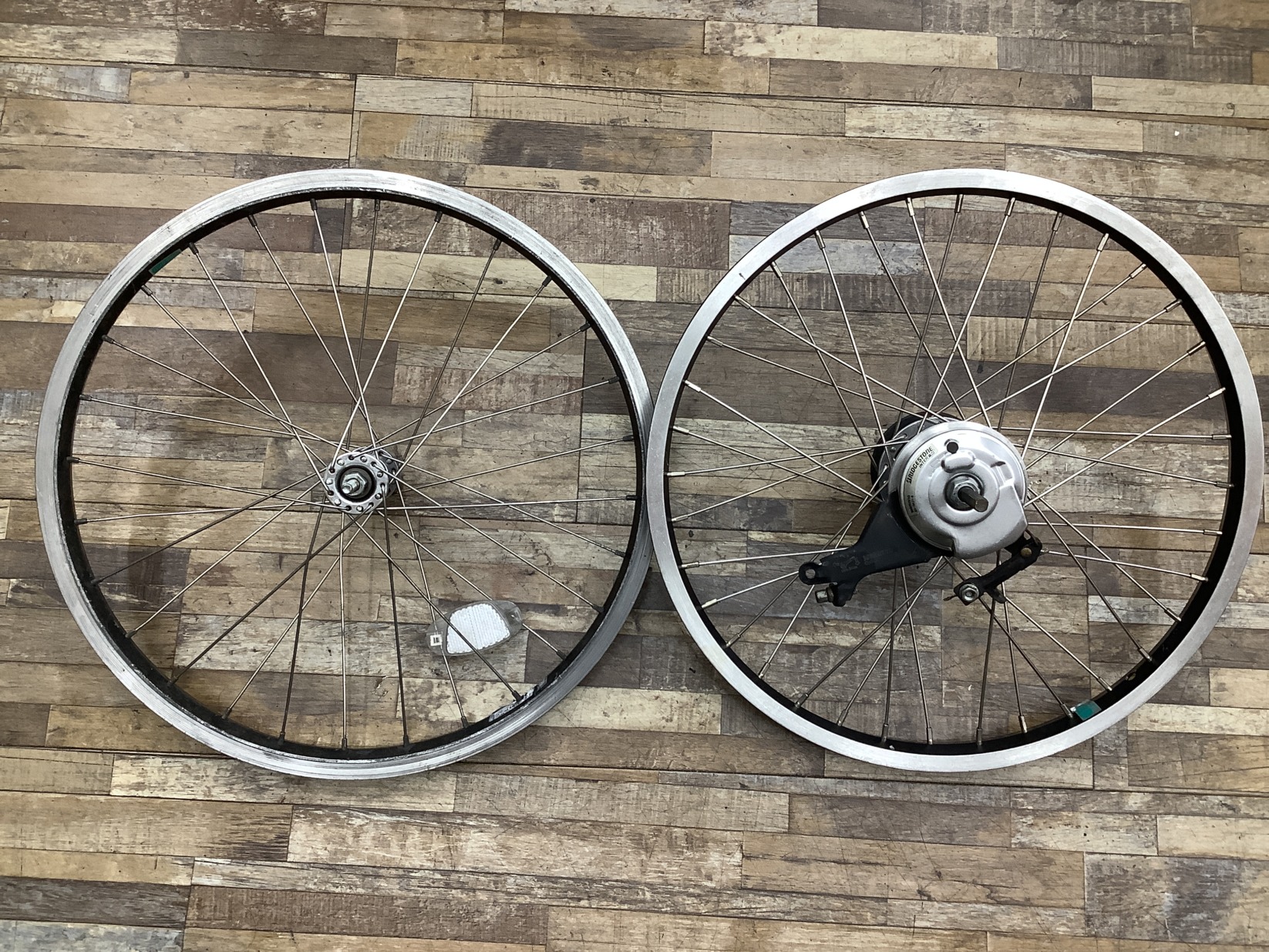 W43 BRIDGESTONE bikke 2 e ブリヂストン ビッケツーe(BK084)20インチ 前後ホイールセット