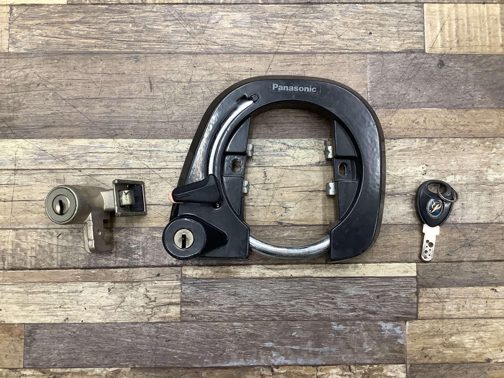 K195 Panasonic ViVi DX パナソニック ビビ・DX(BE-ELD63B)26インチ カギ キーセット