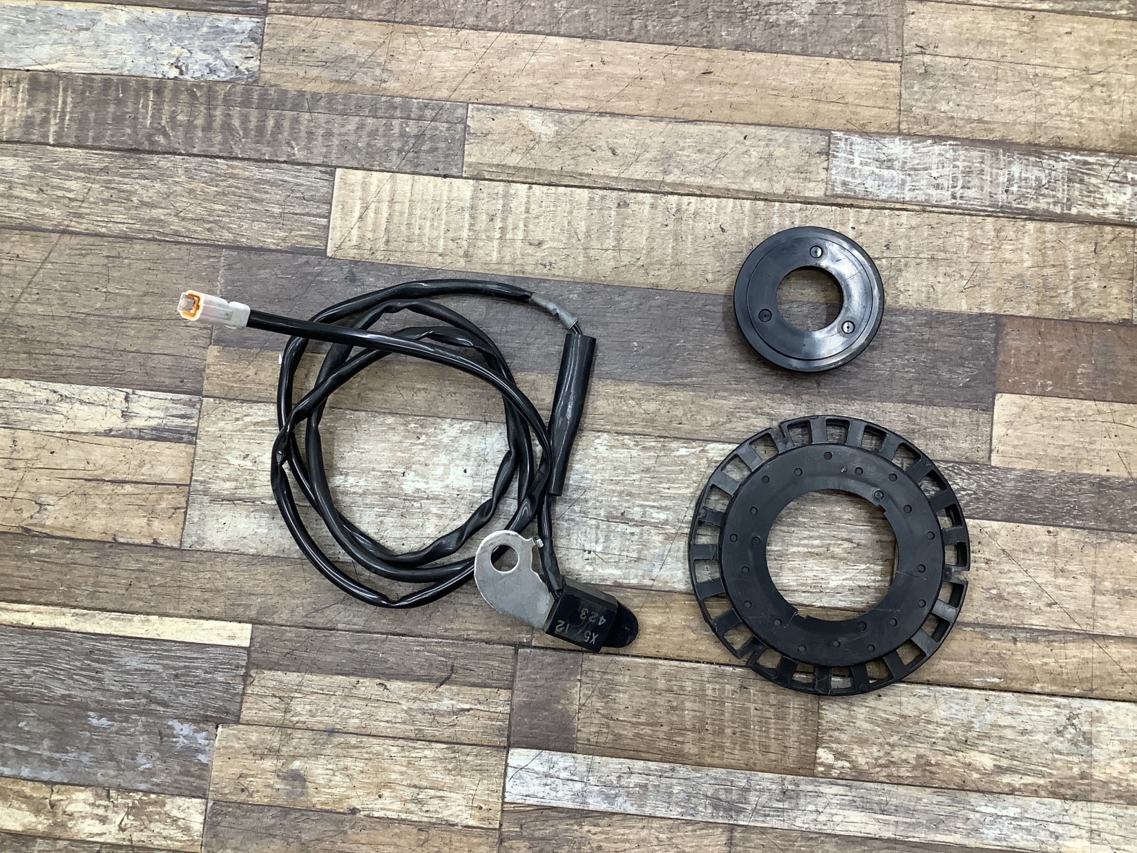 K230 BRIDGESTONE Angelino Petite e ブリヂストン アンジェリーノプティットe(A20L84)20インチ スピードセンサー