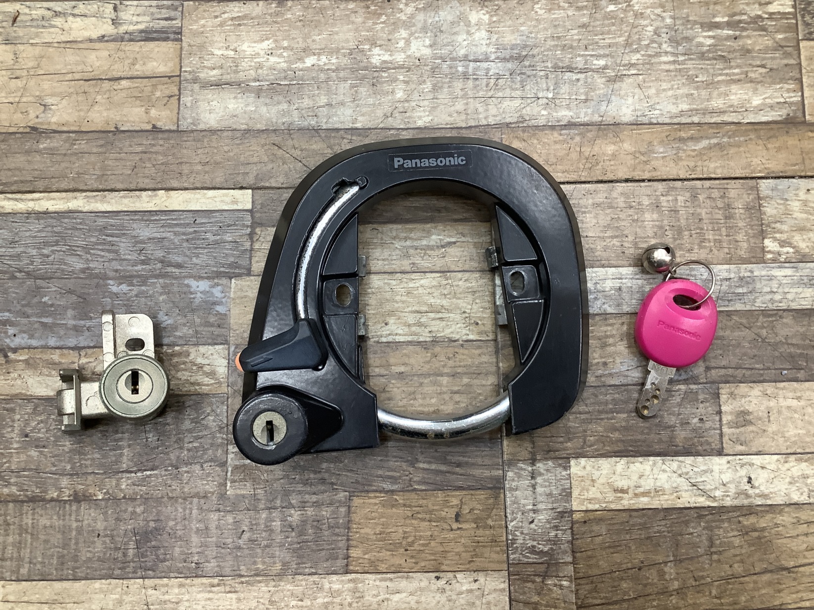 K359 Panasonic ViVi STYLE DX パナソニック ビビスタイル・DX(BE-ENDS635R)26インチ 電動アシスト自転車 カギ キーセット