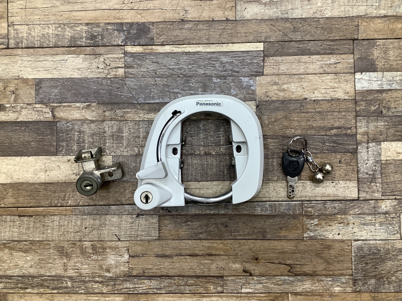 L7 Panasonic ViVi Light U パナソニック ビビ・ライト・U(BE-ENDU63F)26インチ 電動アシスト自転車 カギ キーセット