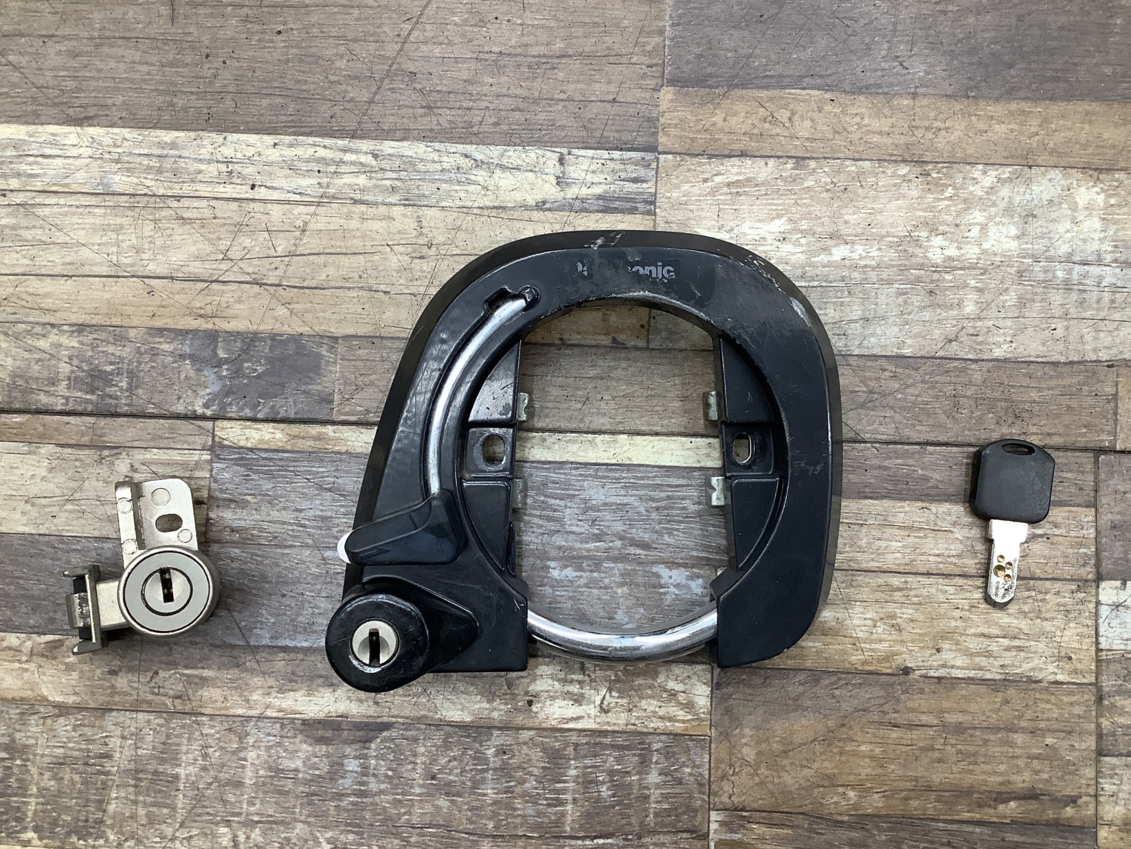 K382 Panasonic ViVi DX パナソニック ビビ・DX(BE-ELD633V)26インチ 電動アシスト自転車 カギ キーセット