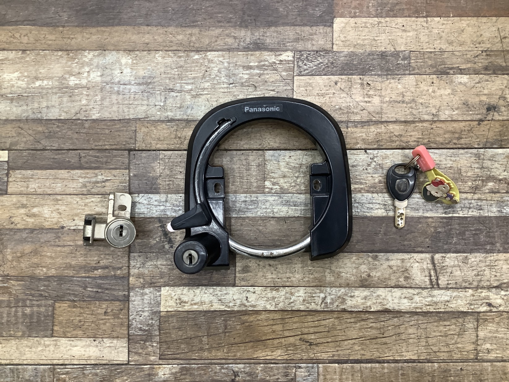 L15 Panasonic Gyutto Annys パナソニック ギュット・アニーズ(BE-ENMA033F)20インチ 電動アシスト自転車 カギ キーセット