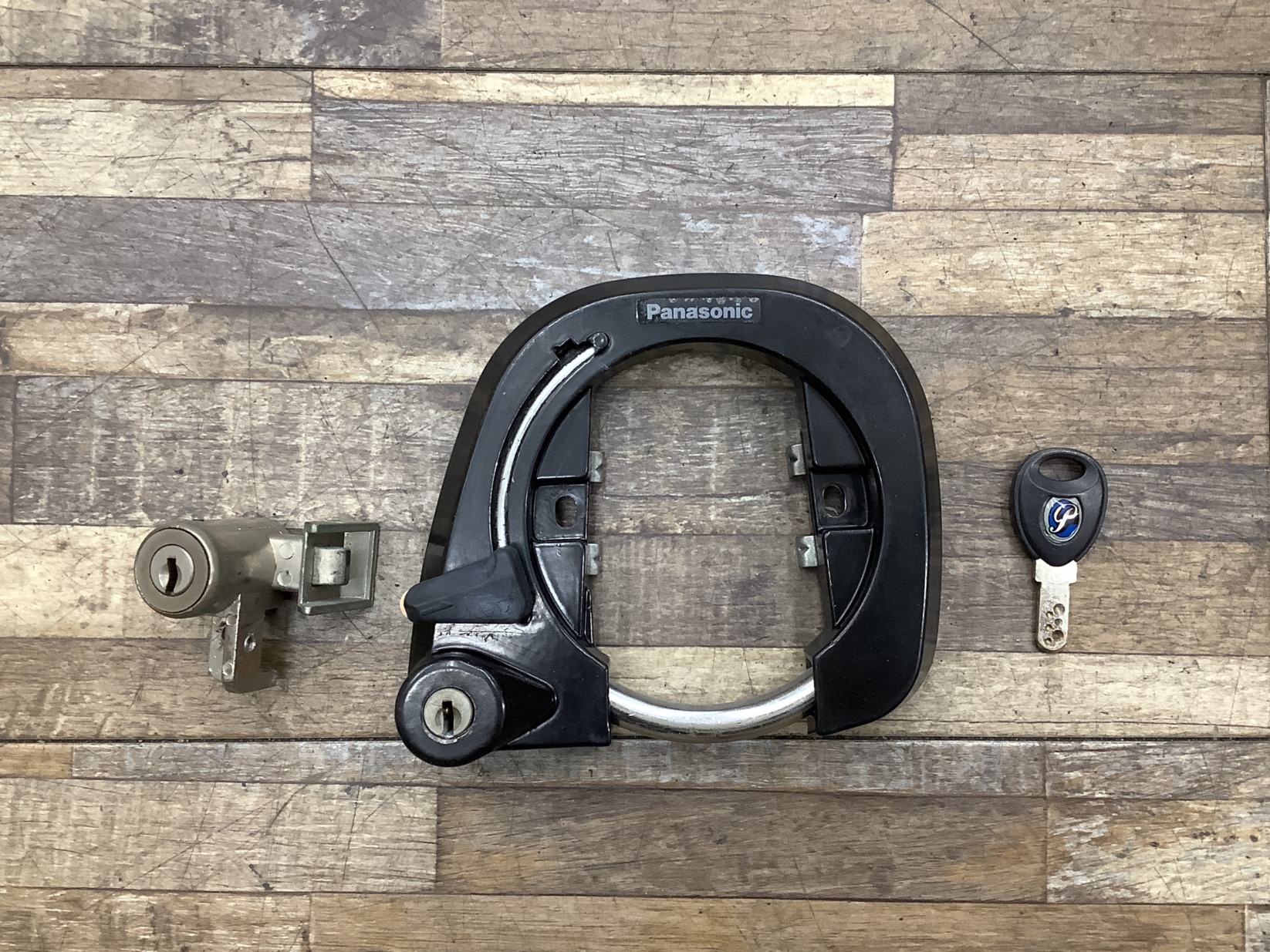 L32 Panasonic Lithium ViVi DX パナソニック リチウムビビ・DX(BE-END633R2)26インチ 電動アシスト自転車 カギ キーセット