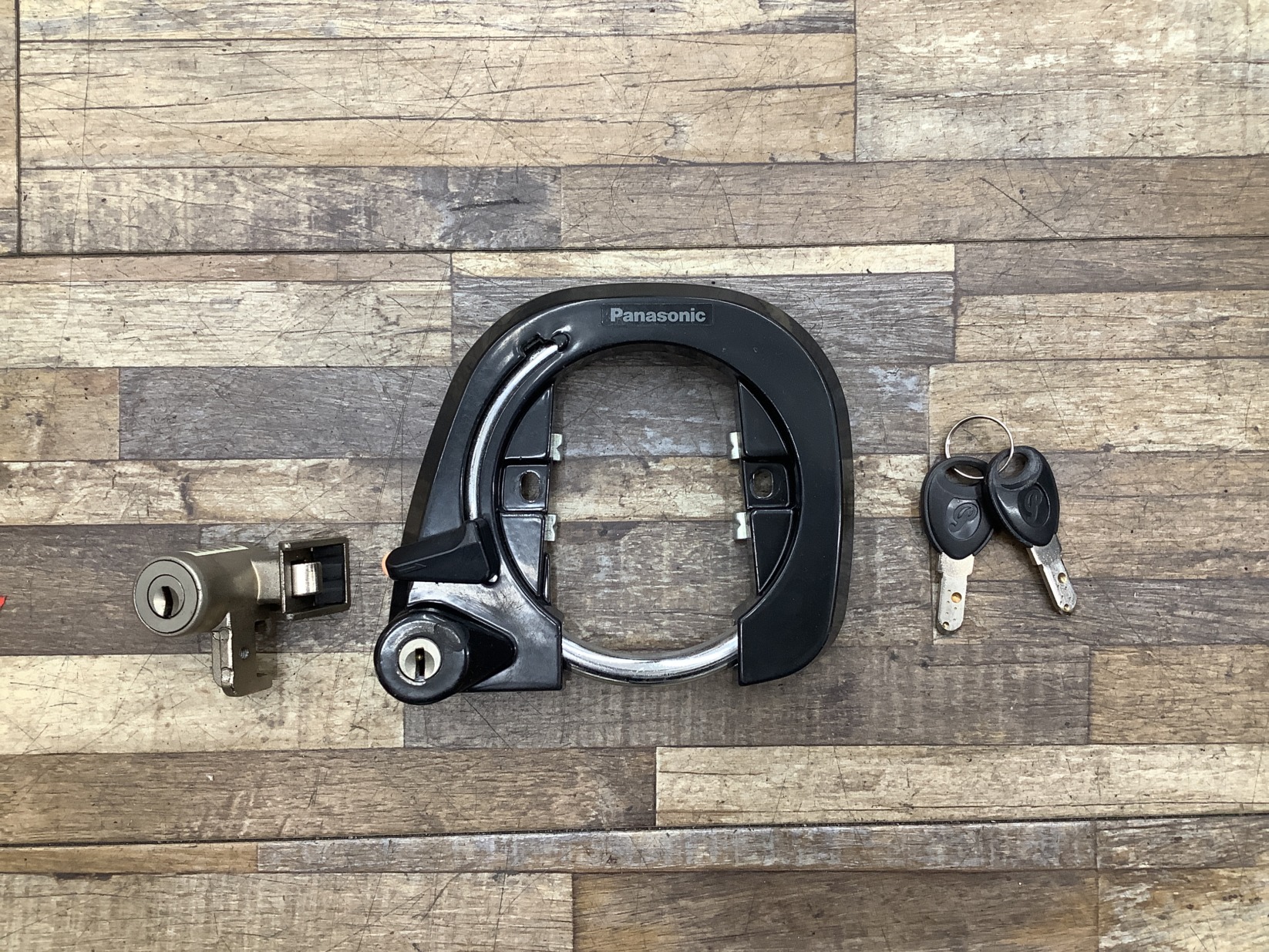 L33 Panasonic ViVi EX パナソニック ビビ・EX(BE-ENE436M)24インチ 電動アシスト自転車 カギ キーセット