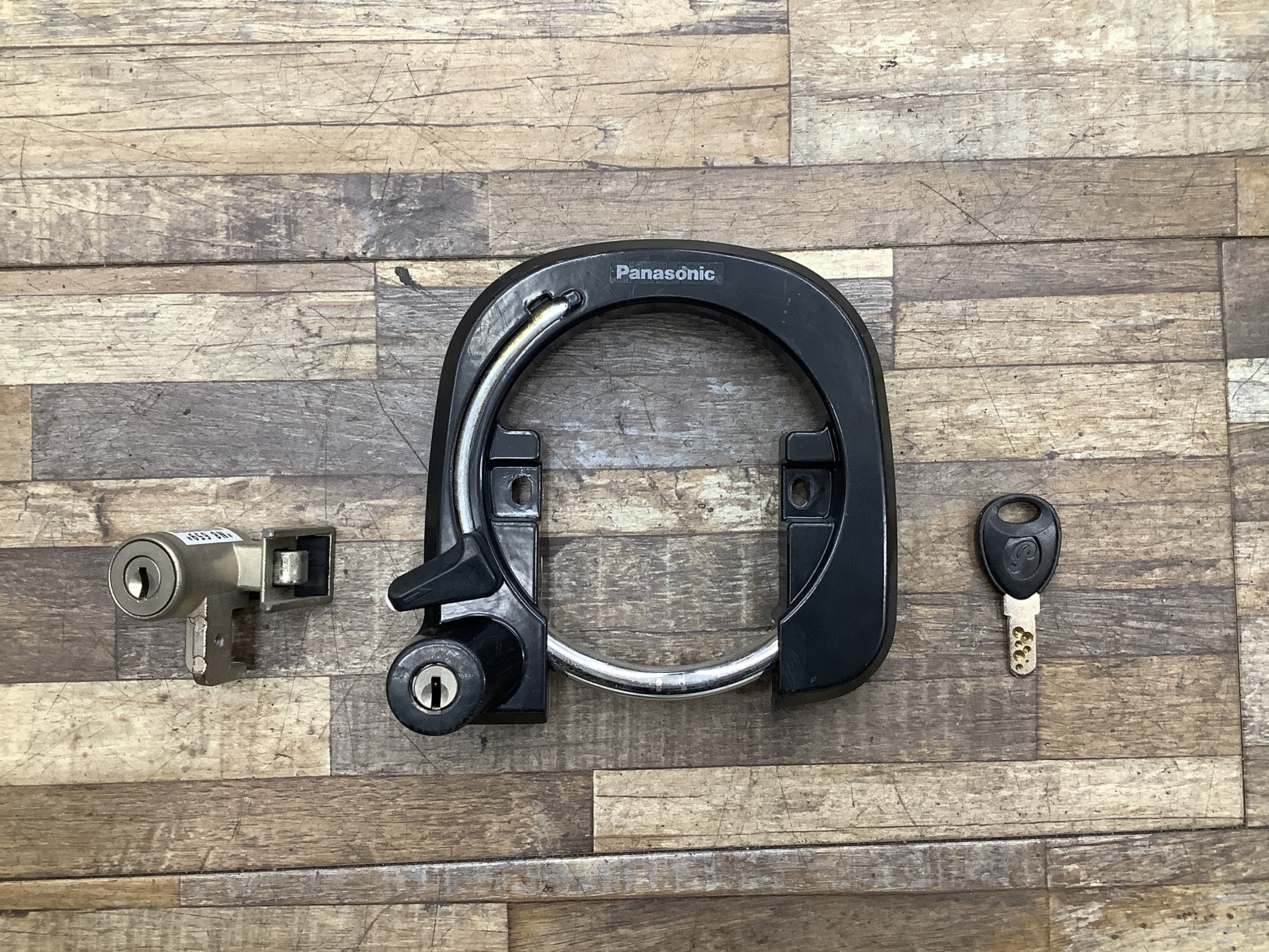 L40 Panasonic Gyutto mini DX パナソニック ギュット・ミニ・DX(BE-ELMD032N)20インチ 電動アシスト自転車 カギ キーセット