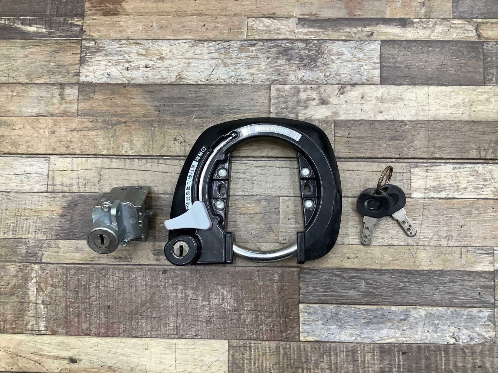 L52 BRIDGESTONE AlbelT e ブリヂストン アルベルト e(AS7B47)27インチ 電動アシスト自転車 カギ キーセット